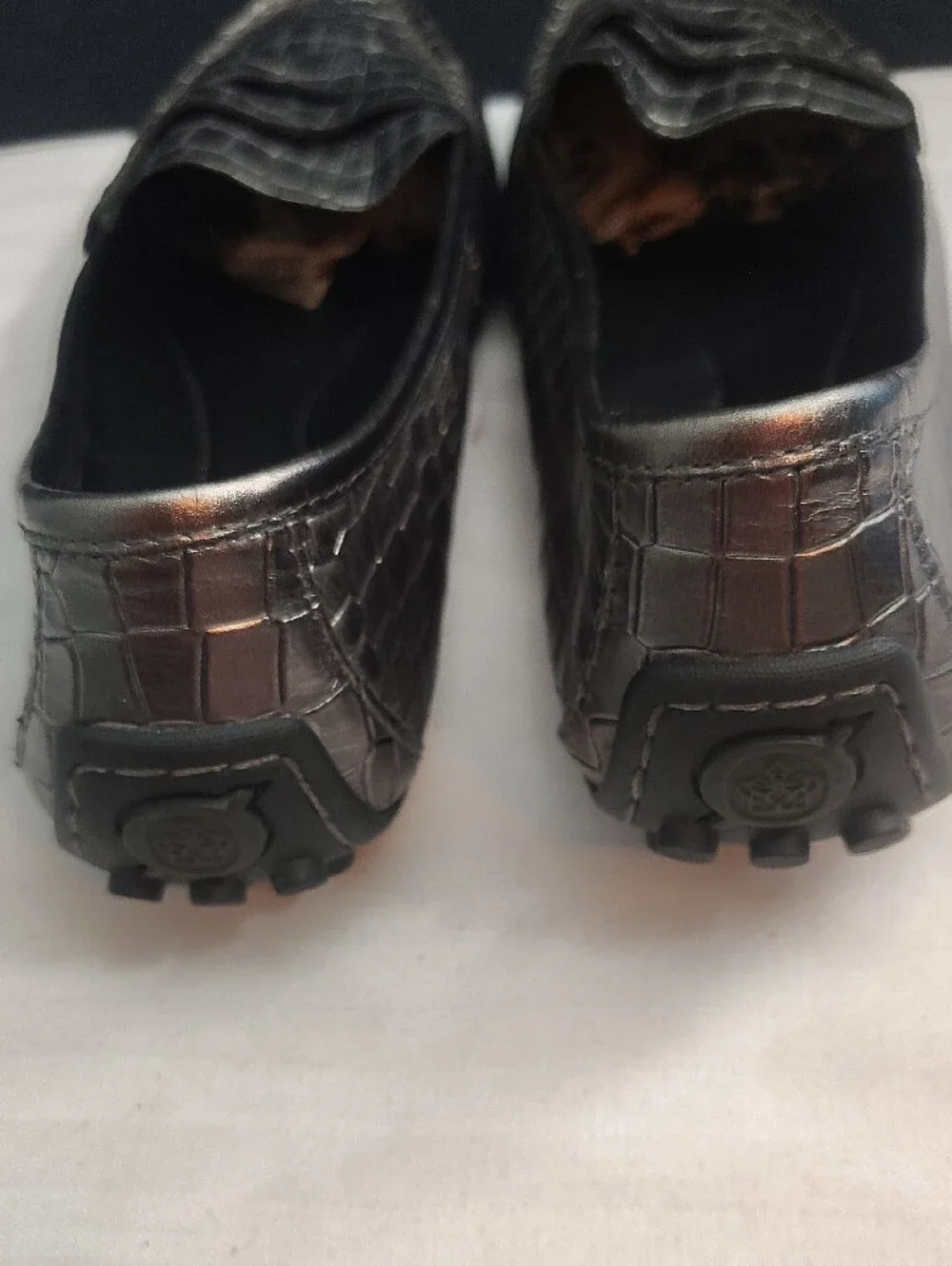 Born Malena Metallic Pewter Croc Leather Driving Loafers Size 8.5